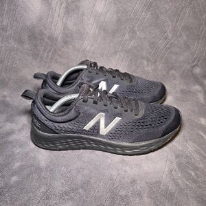 New Balance Fresh Foam Arishi V3 Running Shoes Womens Sz 8 Athletic Sneakers.